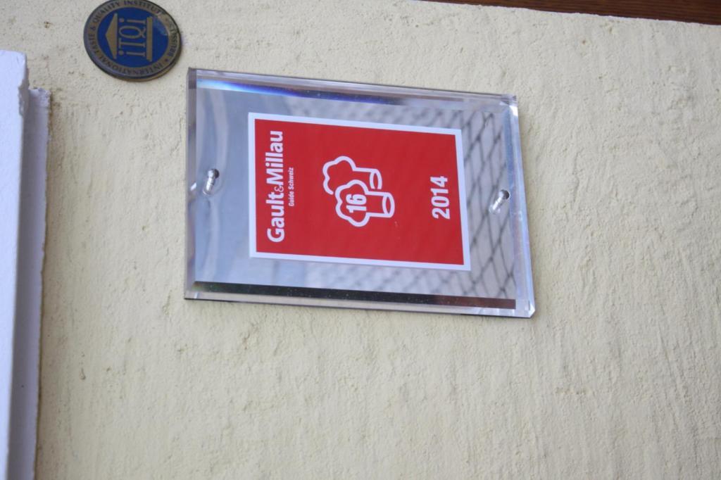 Auberge Communale Bogis Bossey Bagian luar foto